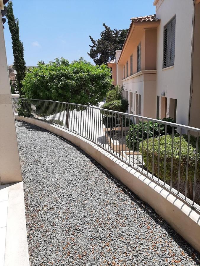 Apartamento The Lighthouse Paphos Exterior foto